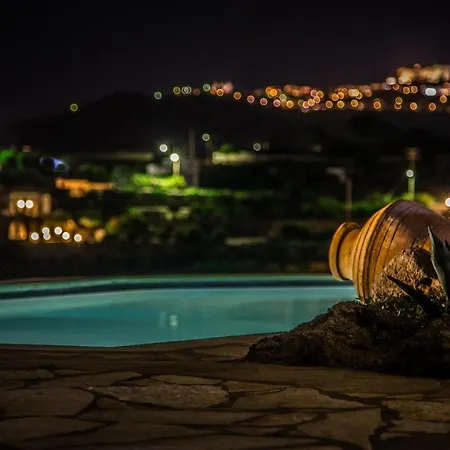Meloi Pool Villa *